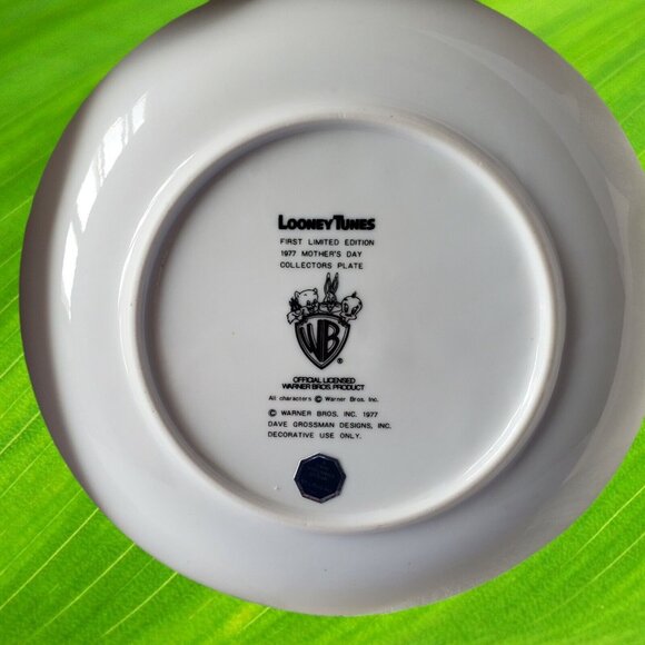 Looney Tunes Limited First Edition 1977 Mother's Day Collector's Plate - Picture 4 of 7